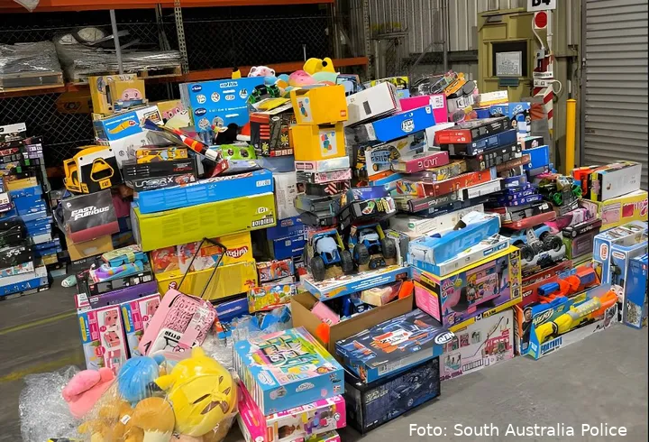 lego dief_Nero_AI_Image_Upscaler_Photo_Face