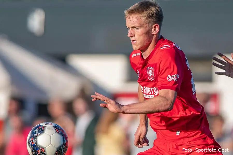 matthew matt smith ball fc twente friendly