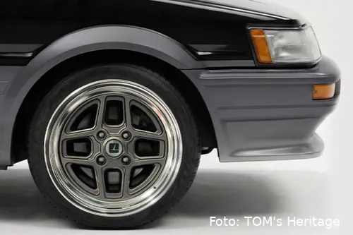 TOMs-Heritage-Toyota-Corolla-Levin-AE86-Restoration-Program-4-1440x960