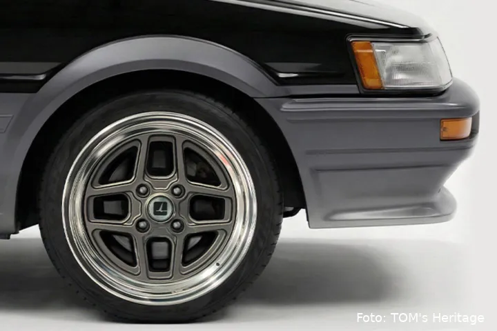TOMs-Heritage-Toyota-Corolla-Levin-AE86-Restoration-Program-4-1440x960