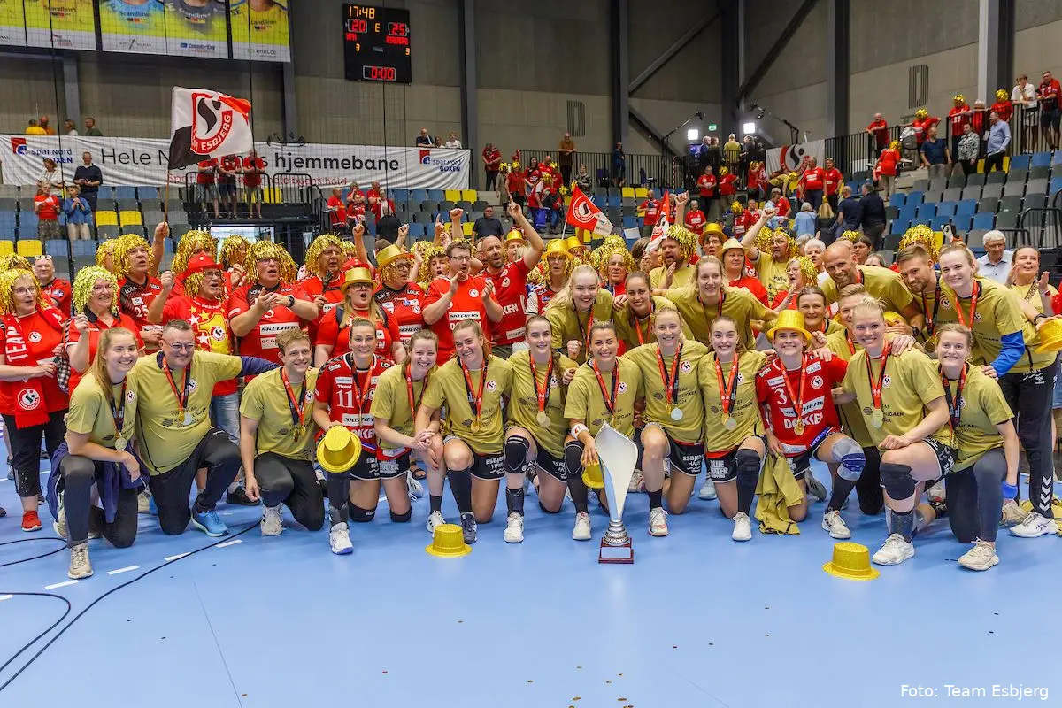 holdbillede m fans