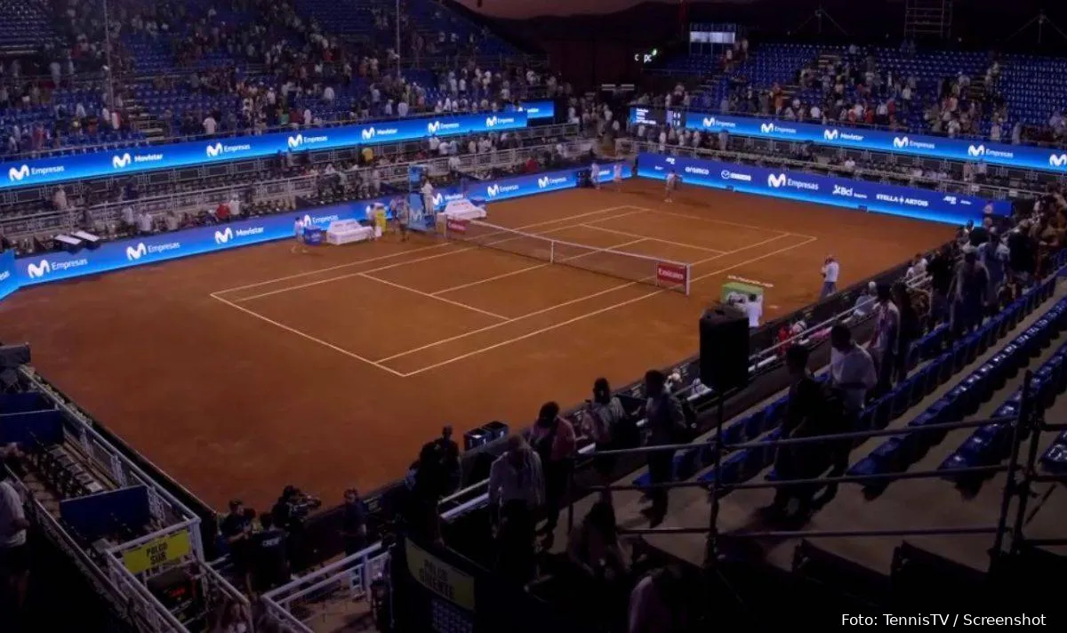 chile open suspended 5983657