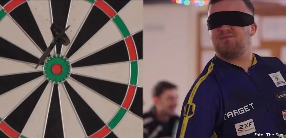 luke littler med bind for ojnene