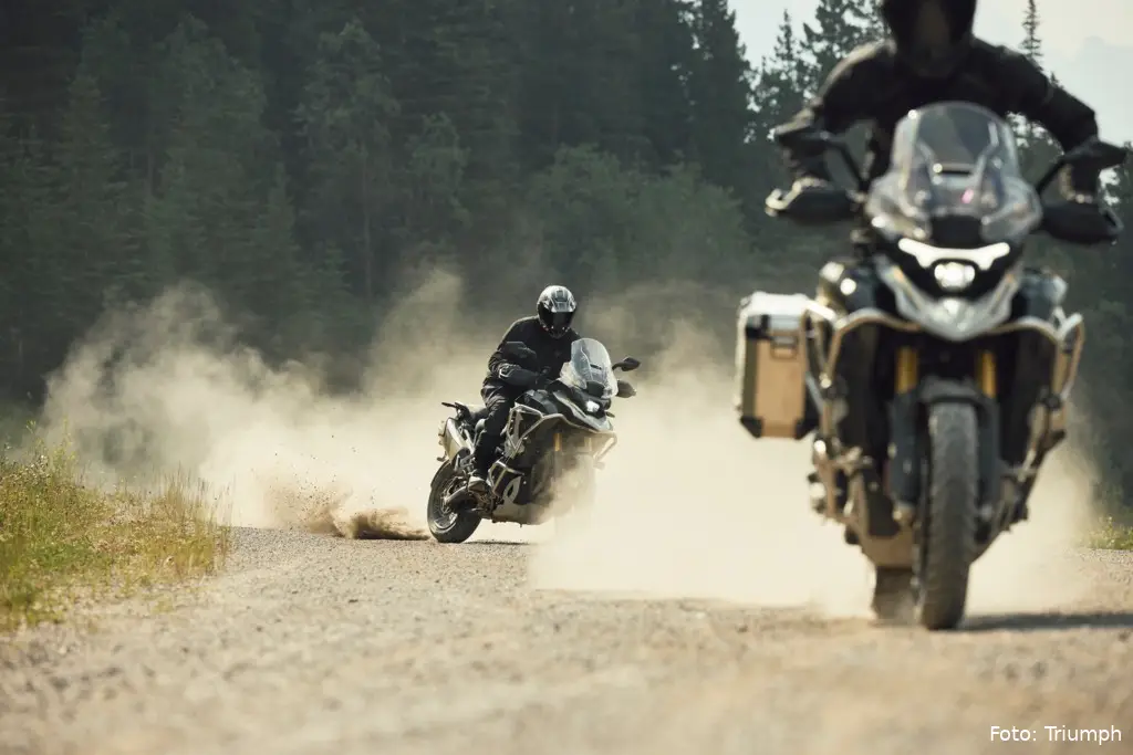 Tiger_1200_Rally_Explorer_MY27_11070_JP