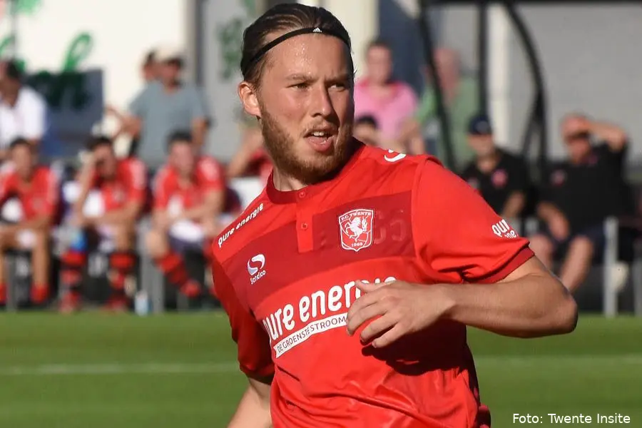 jeroen van der lely fc twente gfc close up