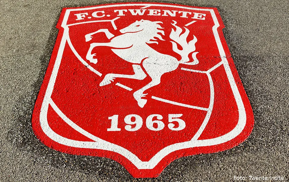 logo fc twente vloer ingang grolsch veste 2022