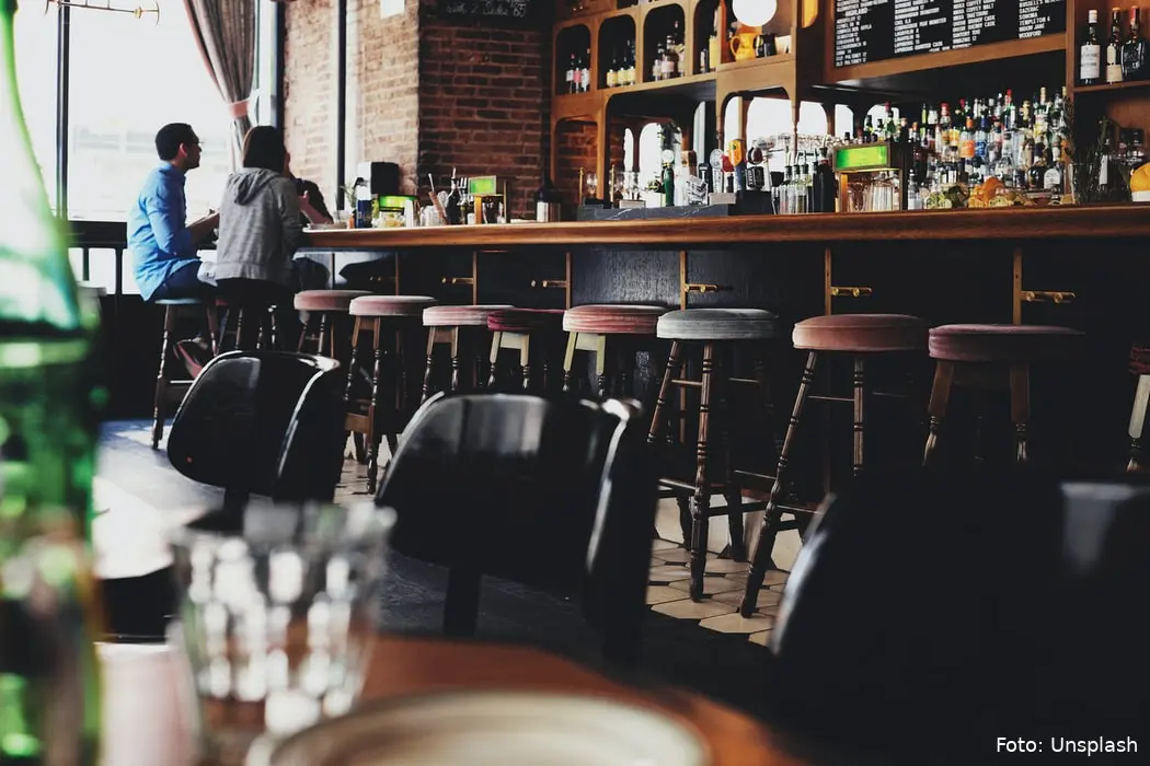 bar