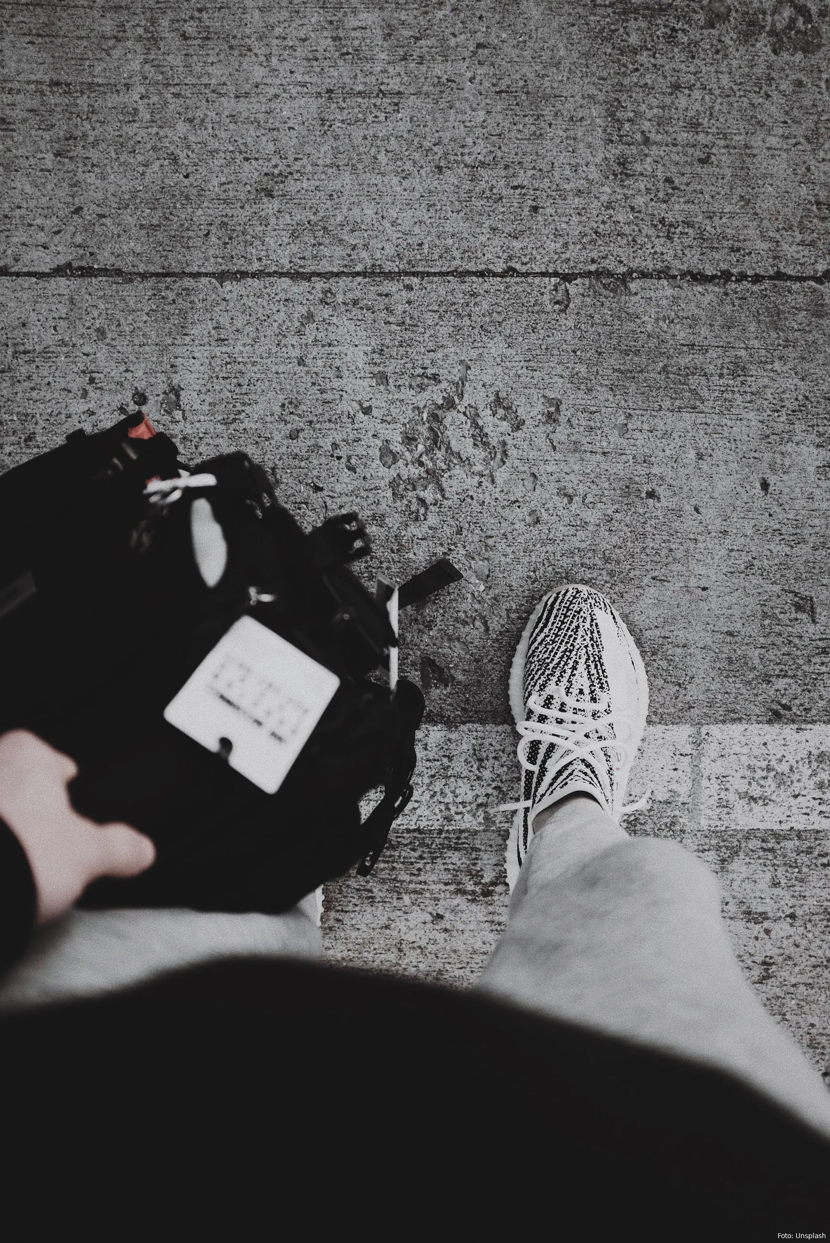 cinescope creative r0x7ukxrtgi unsplash