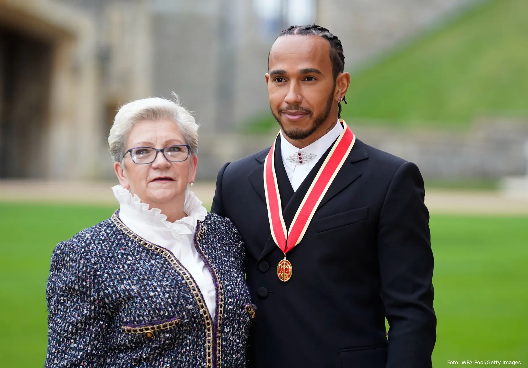 lewis hamilton mom