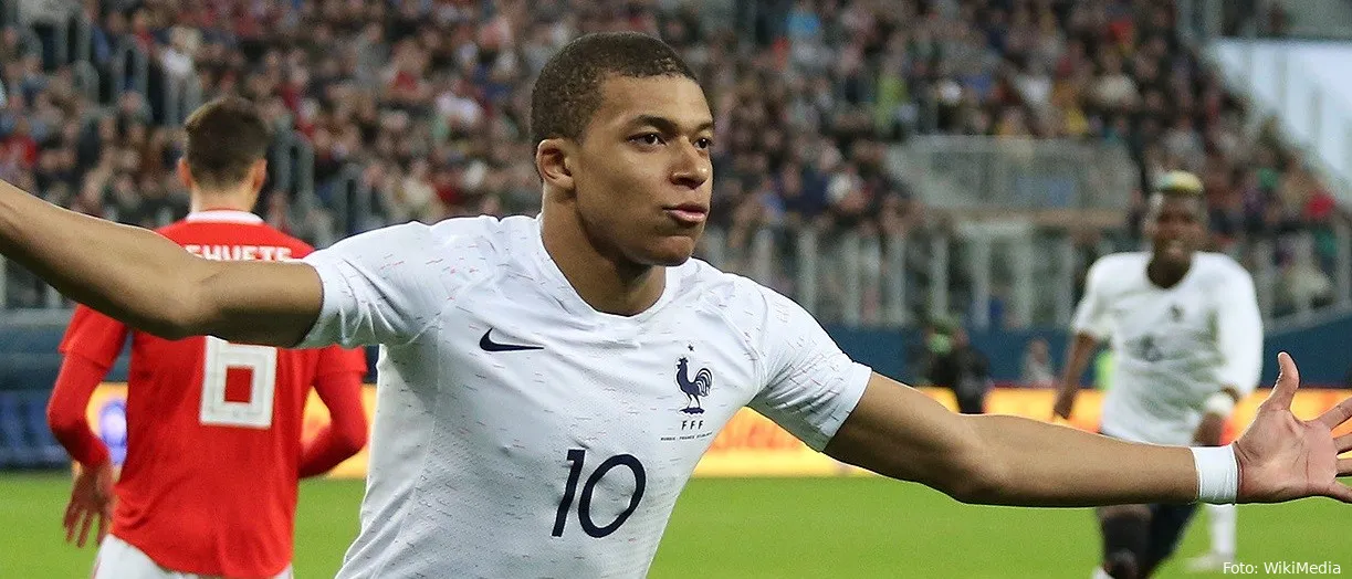 kylian mbappe celebrating march 2018header