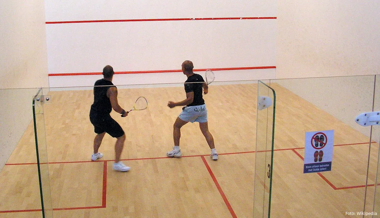 1261px squash court