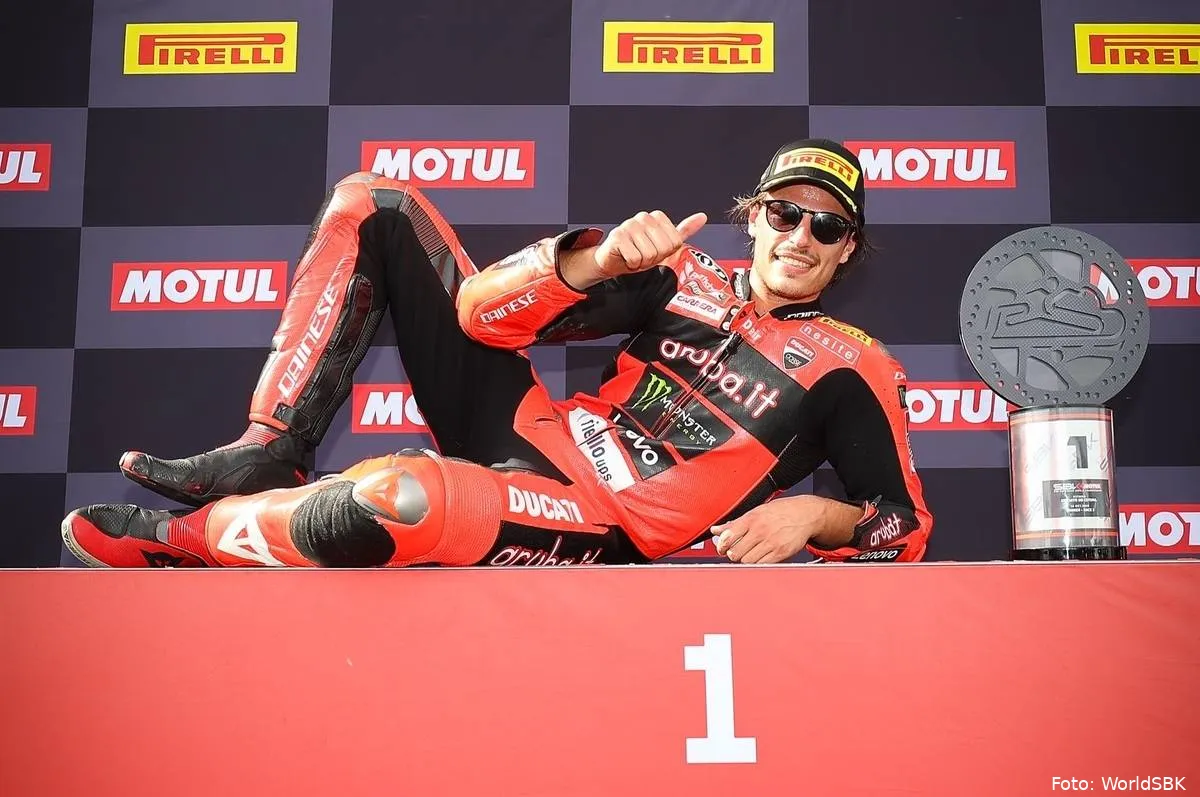 bulega-superbike-estoril-gara2