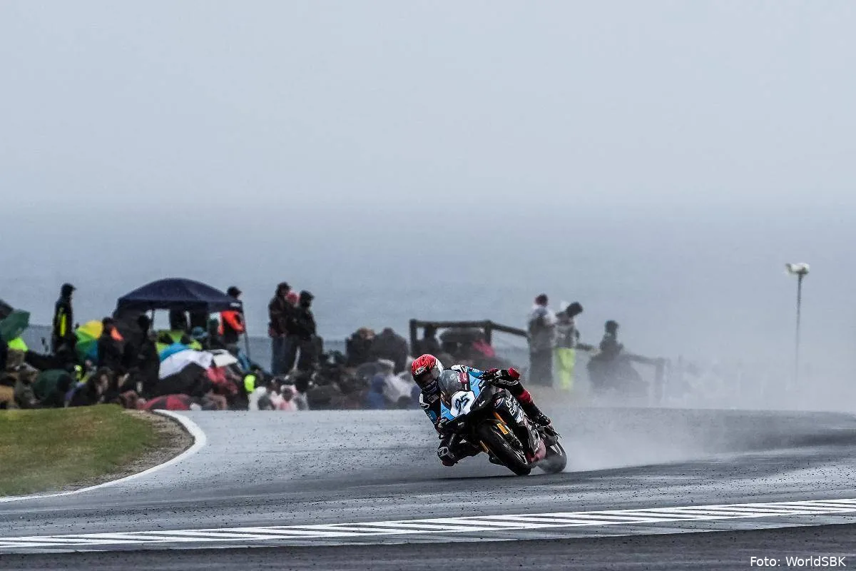 Tarran Mackenzie pilota MGM Superbike SBK durante la gara a Phillip Island, Australia