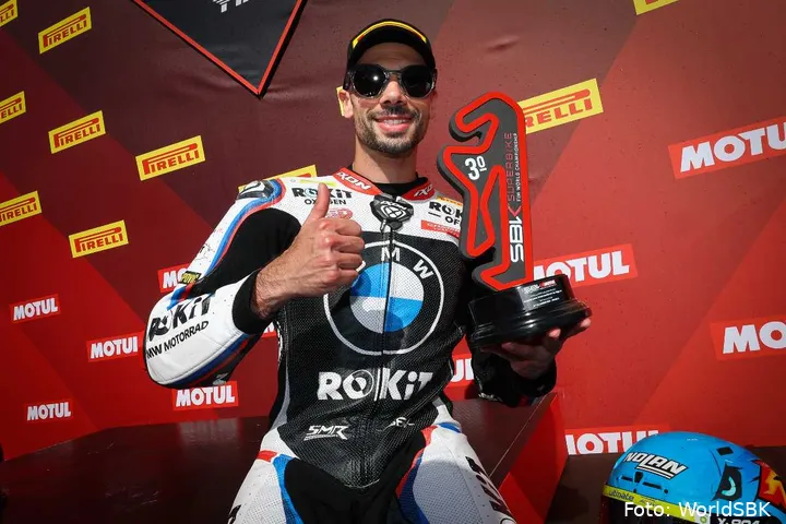 Miguel Oliveira pilota BMW Superbike festeggia il podio