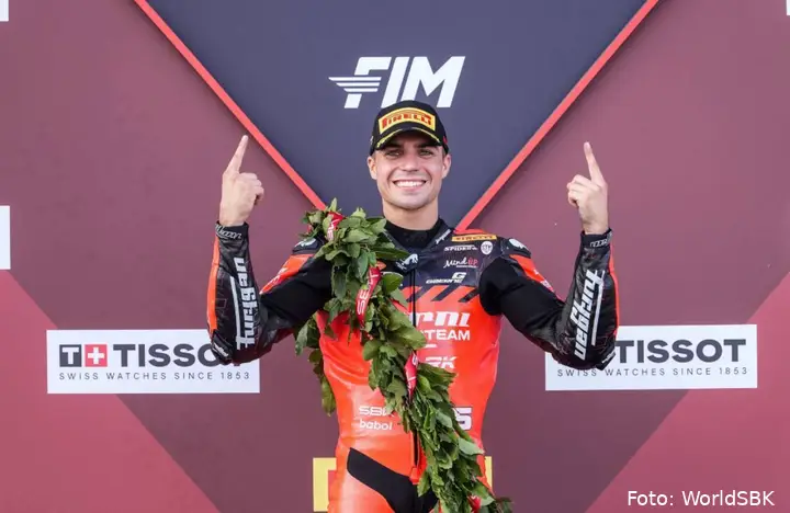 Yari Montella celebrates on the Estoril podium after being named 2026 Superbike's best independent rider