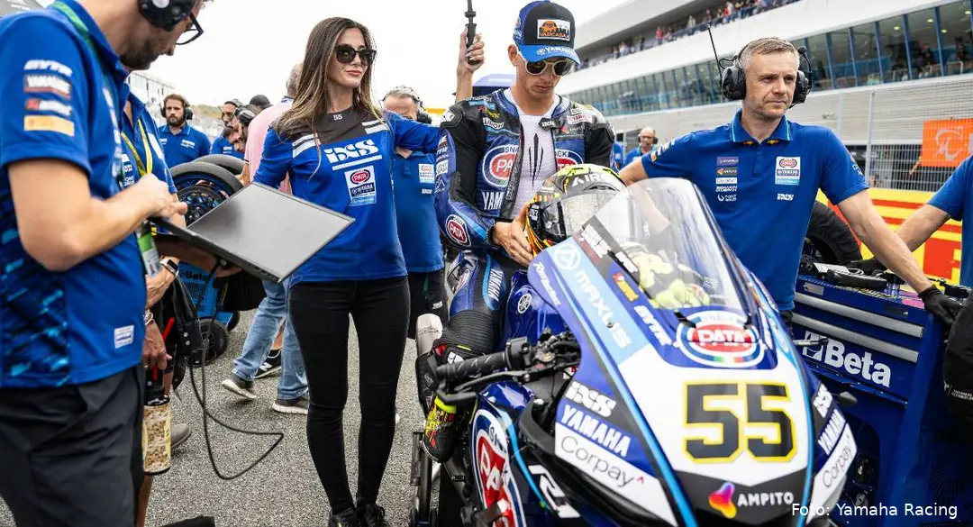 Andrea Locatelli aboard the blue Yamaha R1 on the SBK grid