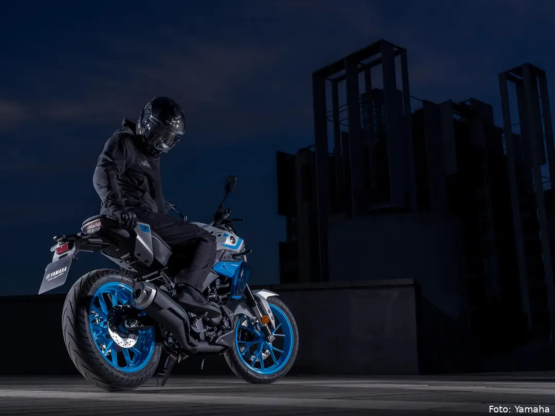 2027-Yamaha-MT125A-EU-Ice_Storm-Static-004-01