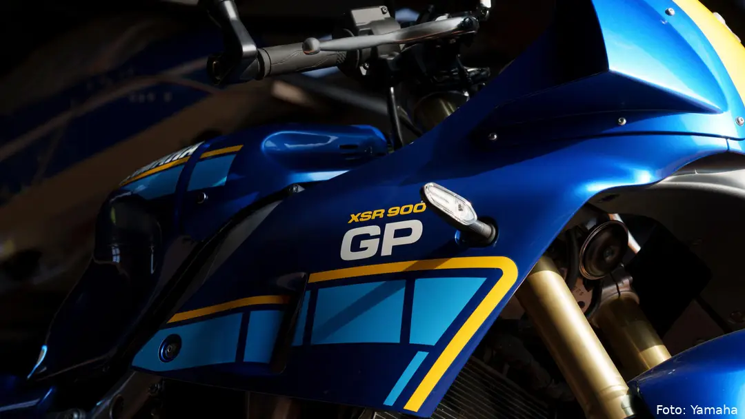 2027-Yamaha-XS850-S-EU-Legend_Blue-Static-002-03