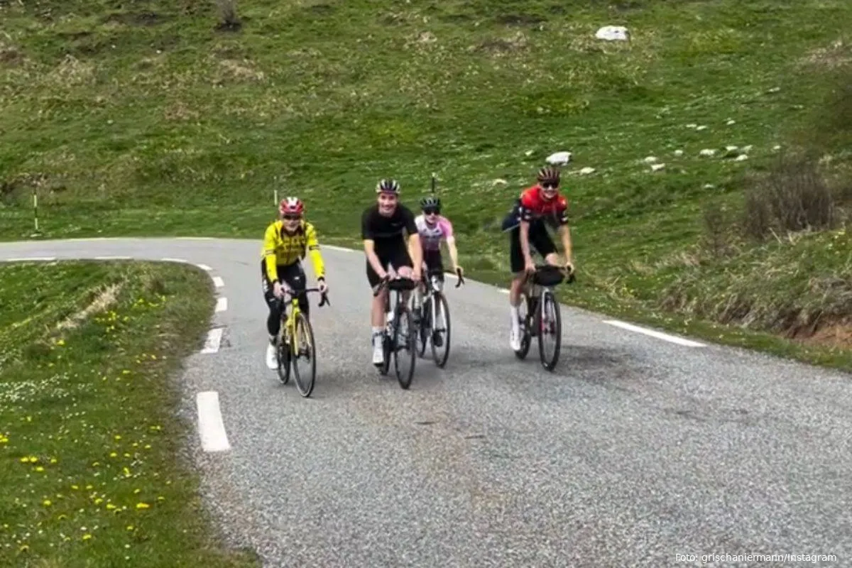 Jonas Vingegaard and the boys