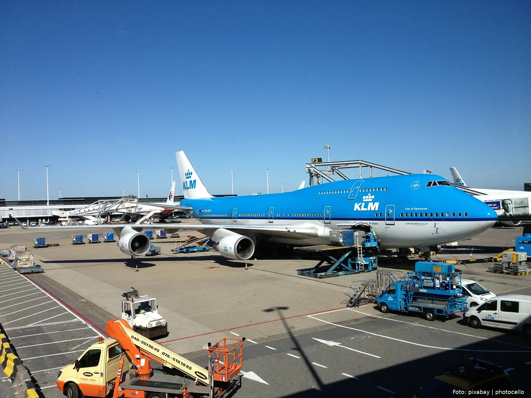 plane 501873 1920