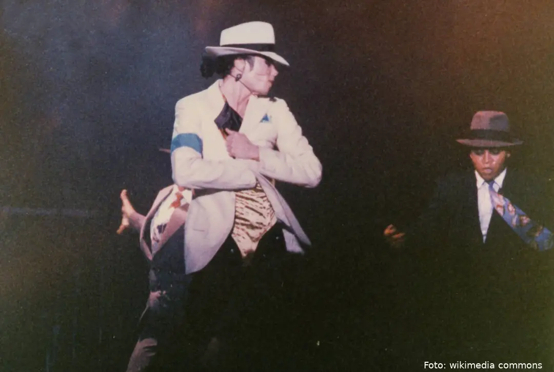 Michael_Jackson_(21023177638)