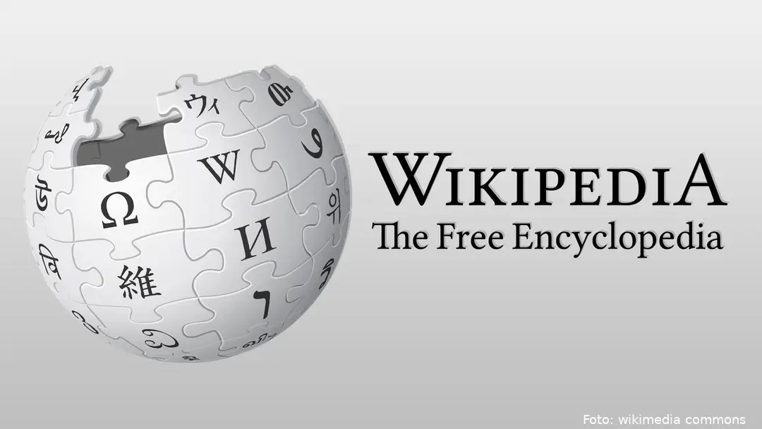 Wiki,_wiki,_wiki,_wiki_logo