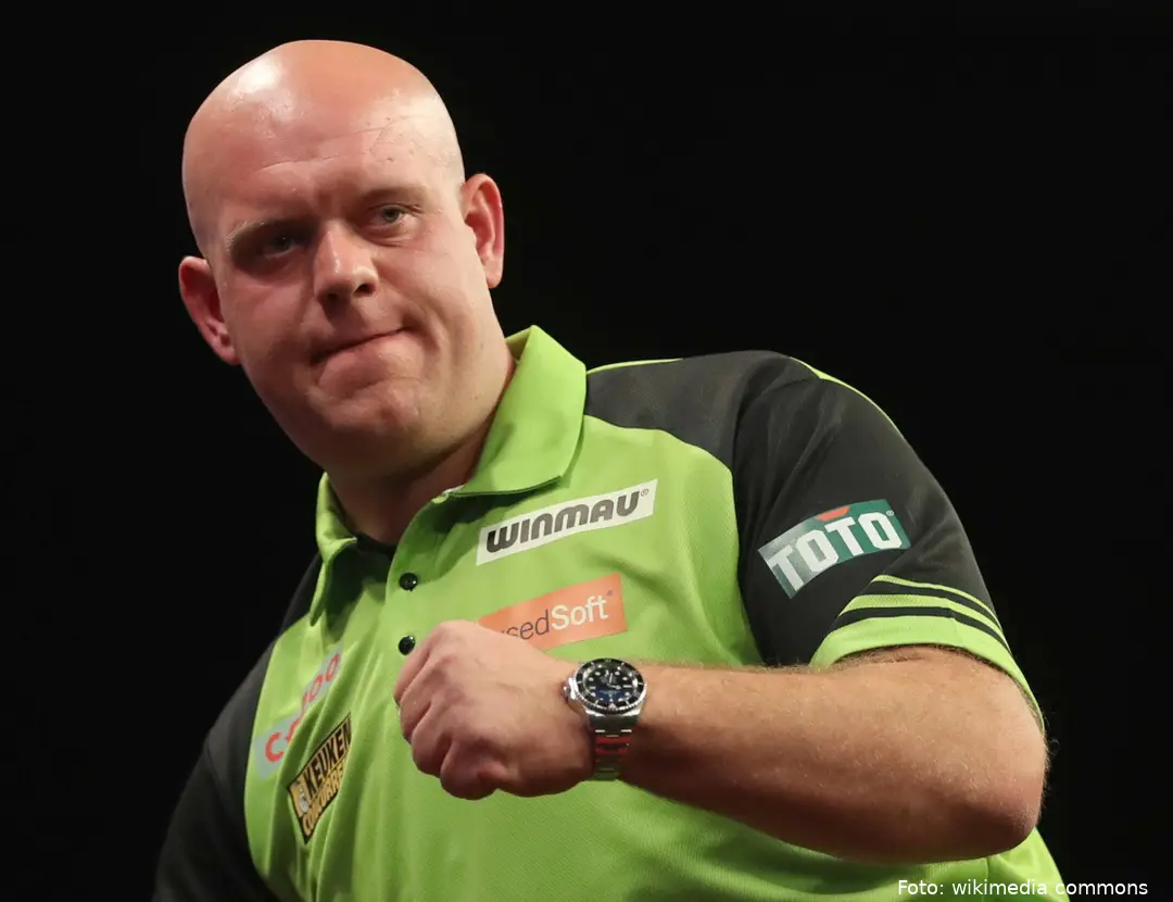 2022-06-13_Play-offs_(2022_Premier_League_Darts)_by_Sandro_Halank–095