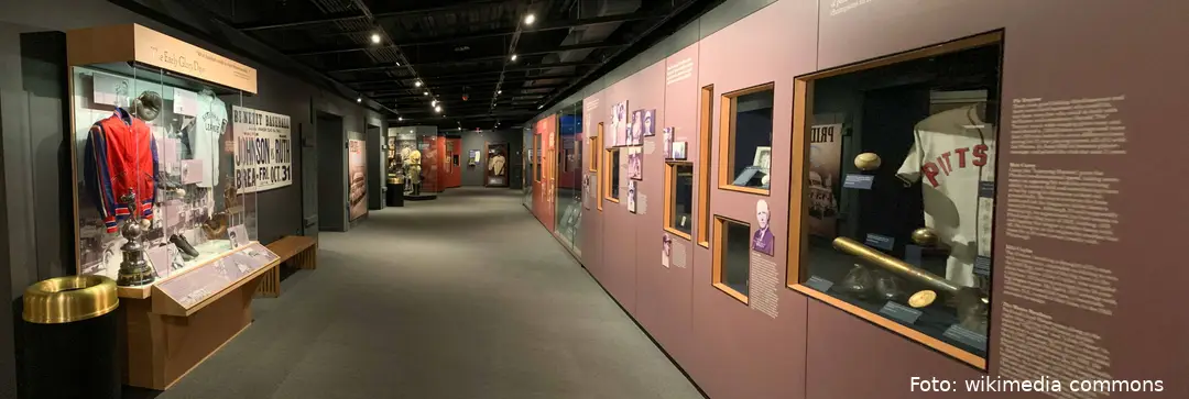 Baseball_Hall_of_Fame_interior,_Cooperstown,_NY