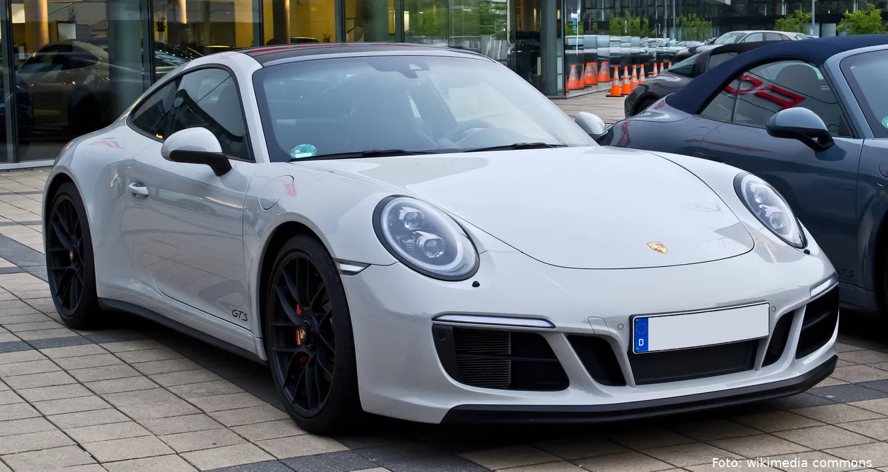 Porsche_911_Carrera_4_GTS_(991,_Facelift)_–_f_28042021