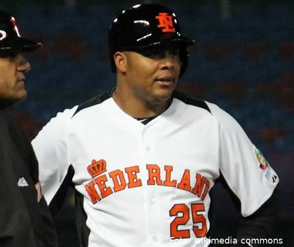 Andruw_Jones_on_March_2,_2013_(1)