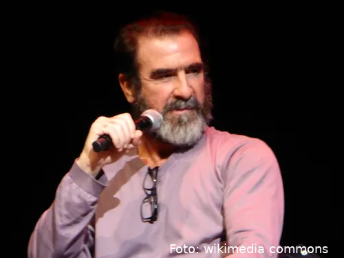 Cantona_at_The_Lowry,_Salford,_February_2017_(05)