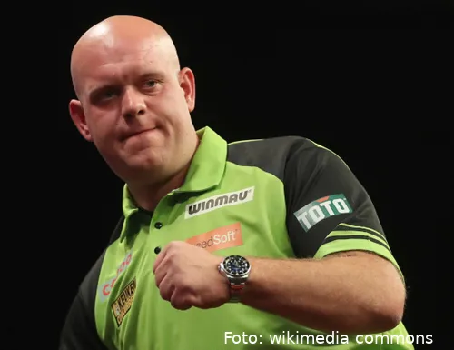 2022-06-13_Play-offs_(2022_Premier_League_Darts)_by_Sandro_Halank–095