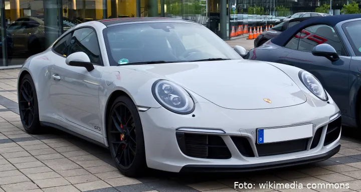 Porsche_911_Carrera_4_GTS_(991,_Facelift)_–_f_28042021