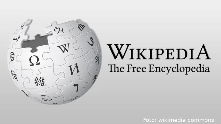 Wiki,_wiki,_wiki,_wiki_logo