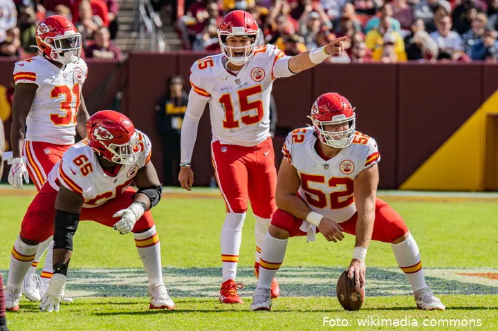 Patrick_Mahomes_(51608431671)