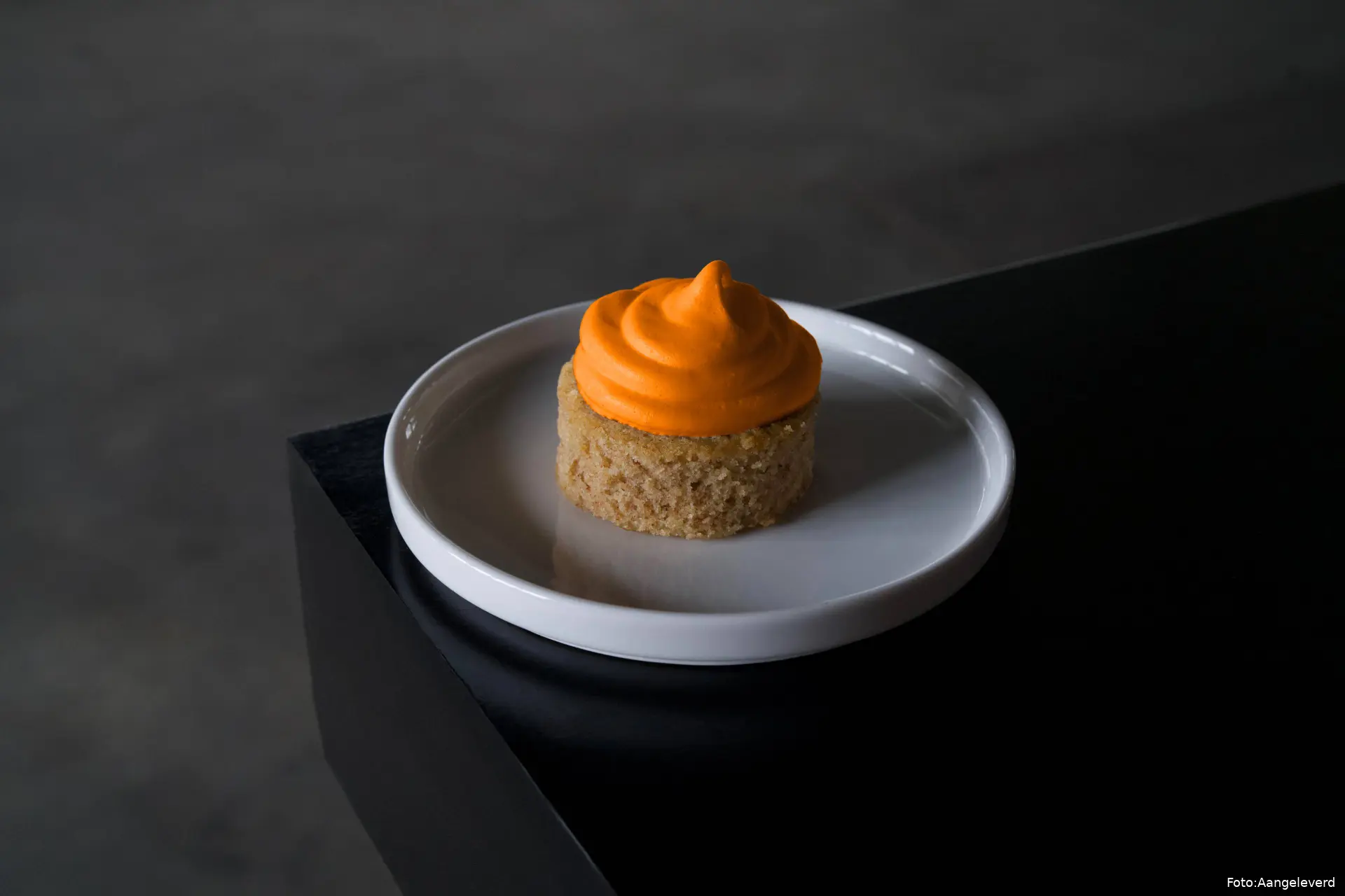 flying cake 1