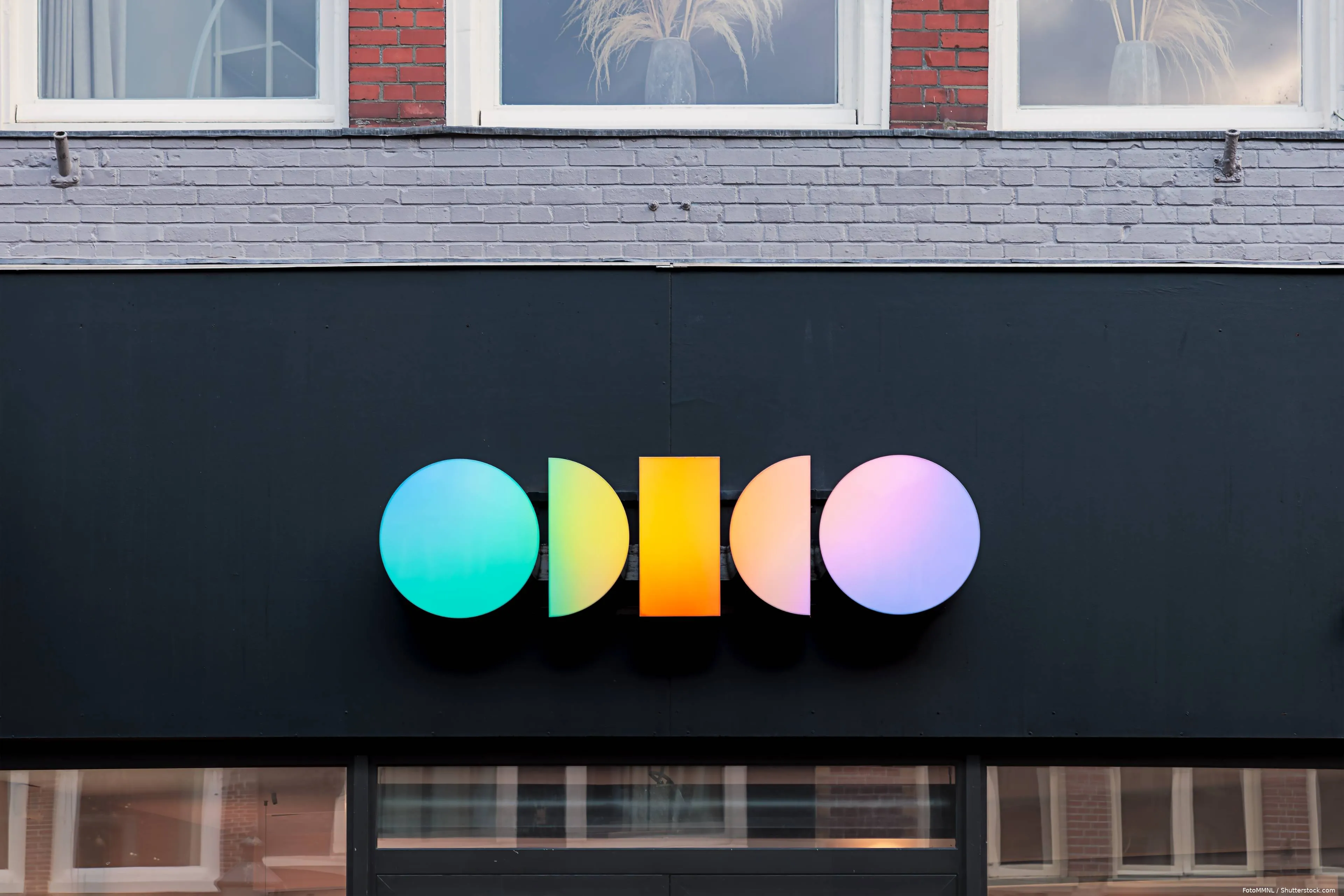 shutterstock_2557336711