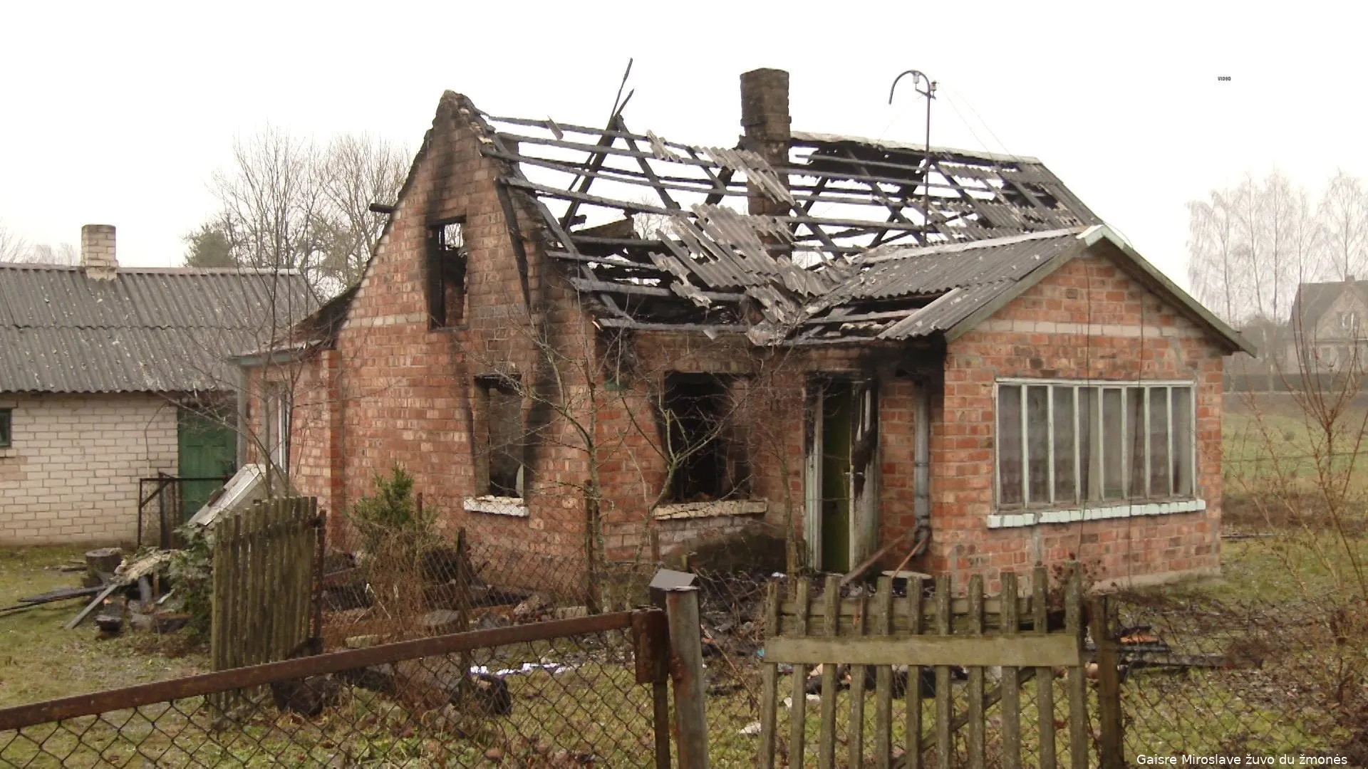 12 16 gaisre zuvo du zmones00 04 09 05still014