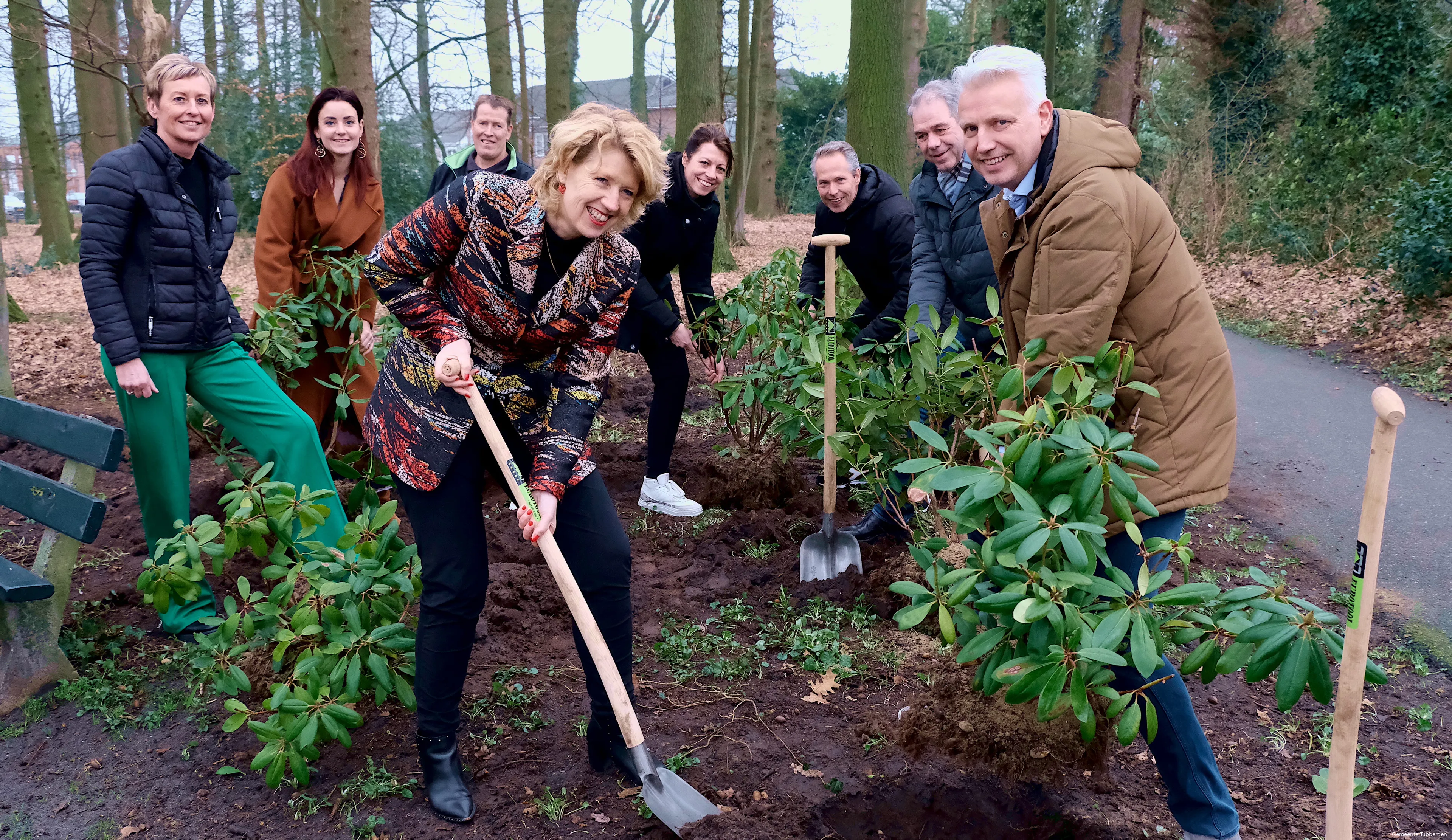 schop in de grond