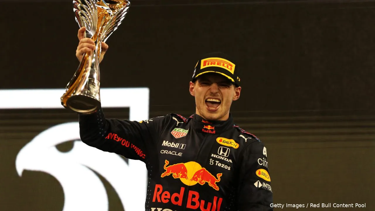 f1 max verstappen abu dhabi bekerf1649153693