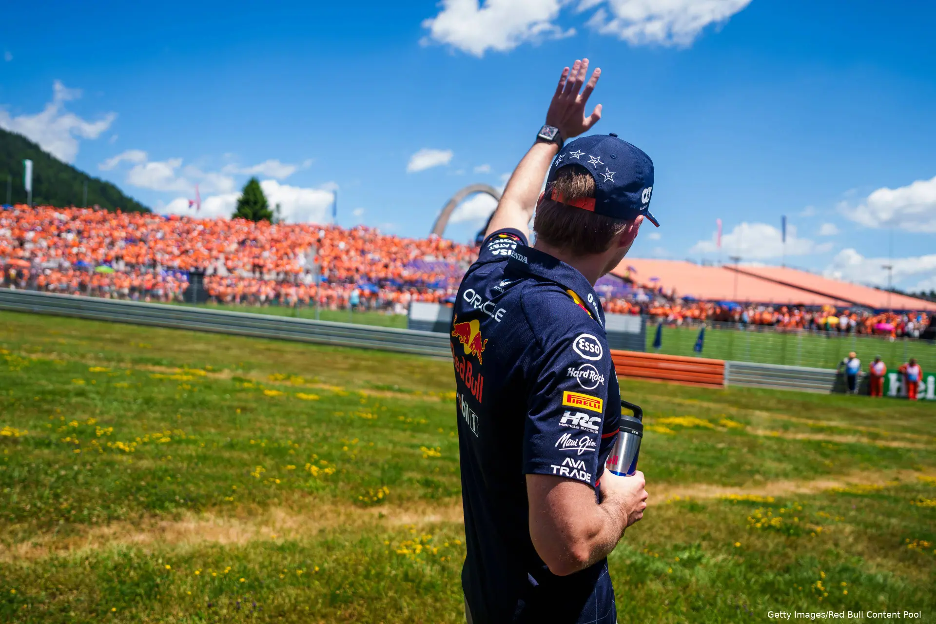 max verstappen zwaaien gp oostenrijk 2025