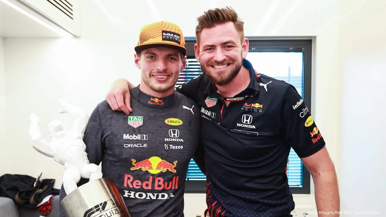 max verstappen bradley scanesf1701336101