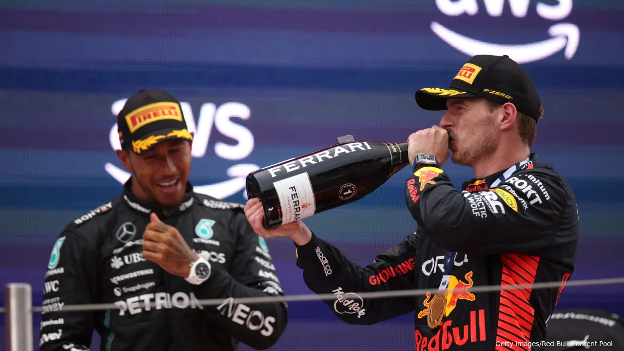 lewis hamilton max verstappen gp spanje 2023f1685958075