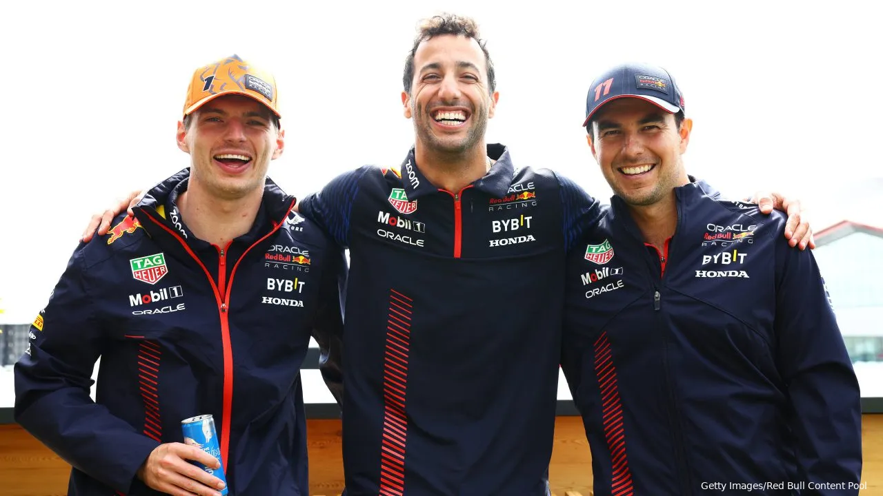 max verstappen daniel ricciardo sergio perez silverstone 2023f1689607257