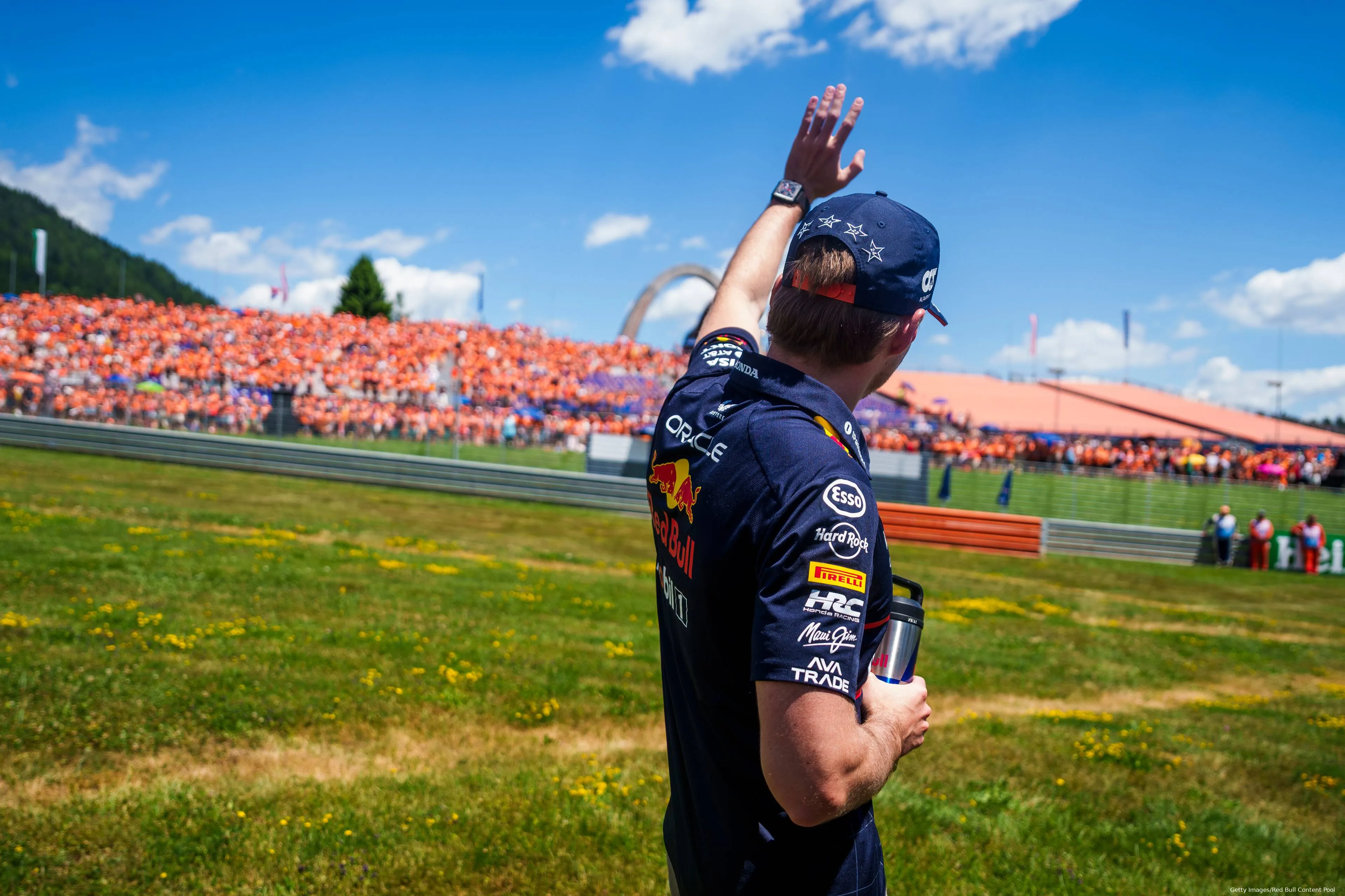 max verstappen zwaaien gp oostenrijk 2025