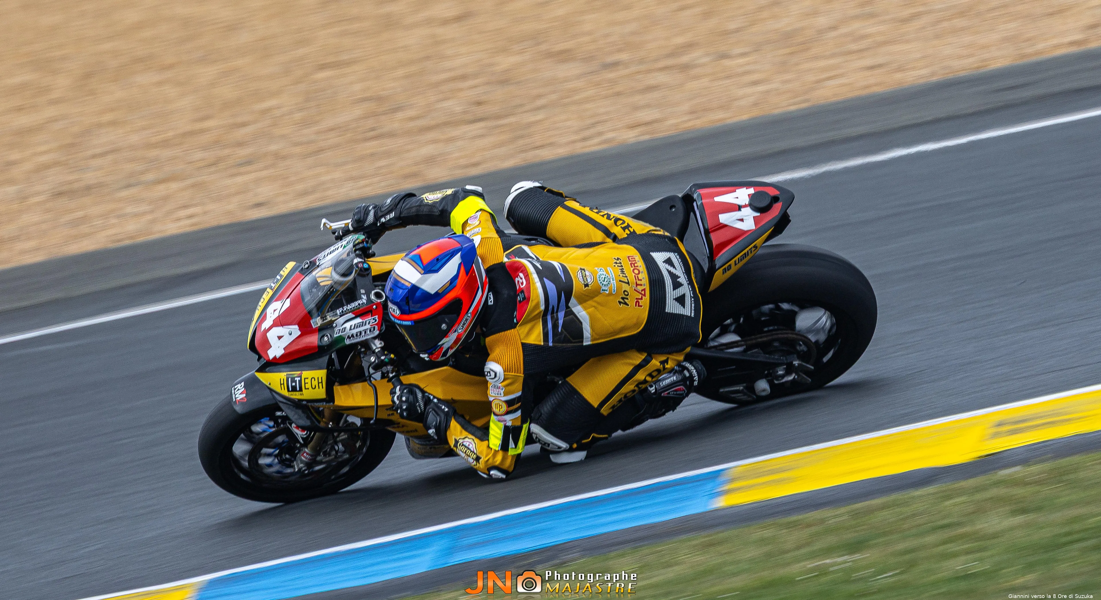 b6574849 2739 435e bce9 3c0fd4a27773