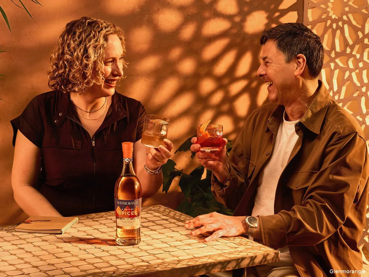 Dr Bill Lumsden en Gillian MacDonald Glenmorangie A Tale of Spices single malt whisky