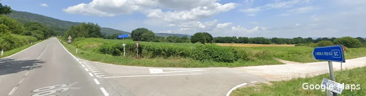 From the provincial road onto the gravel!