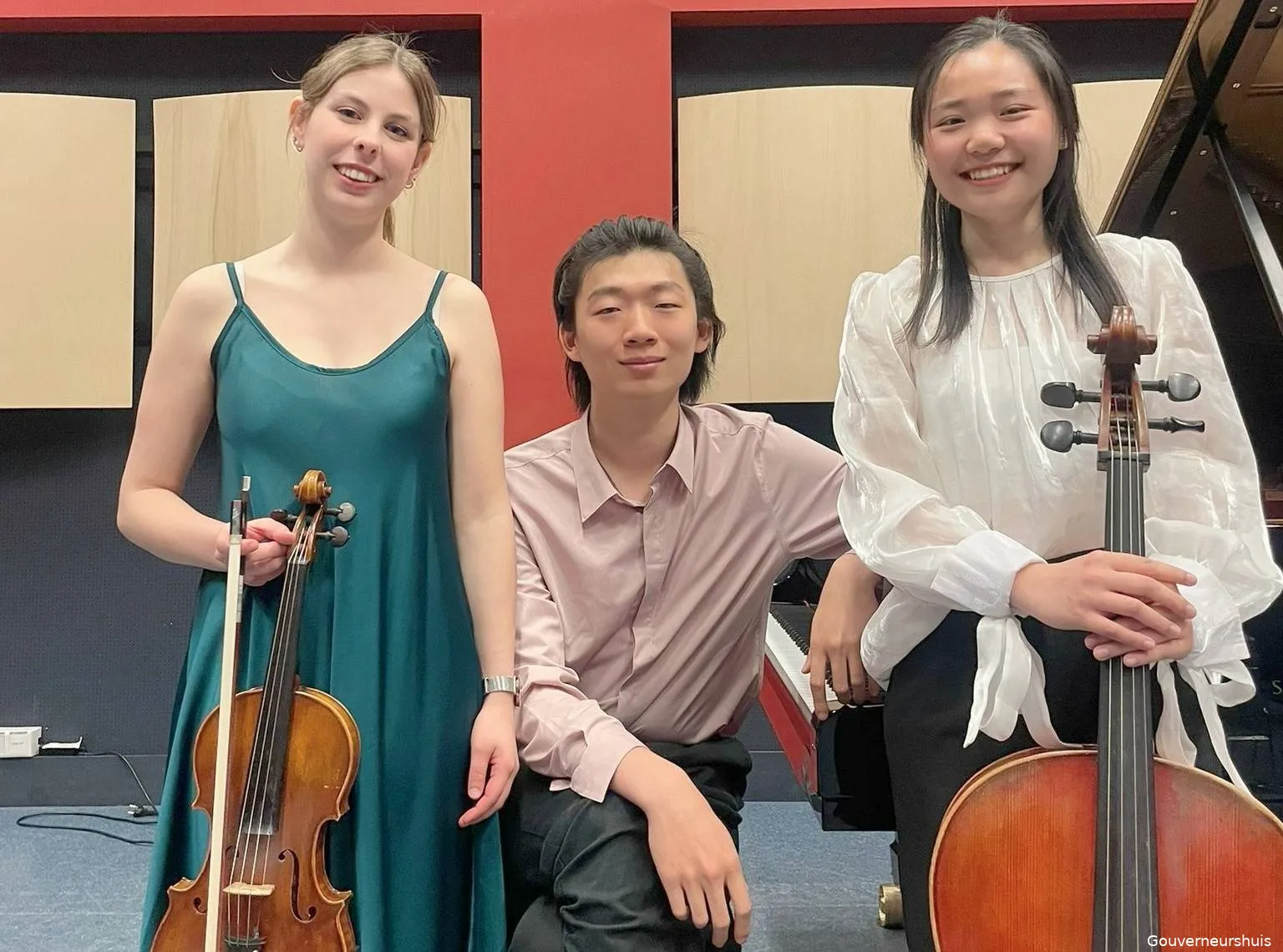 Era trio in de gildenzaal van het Gouverneurshuis