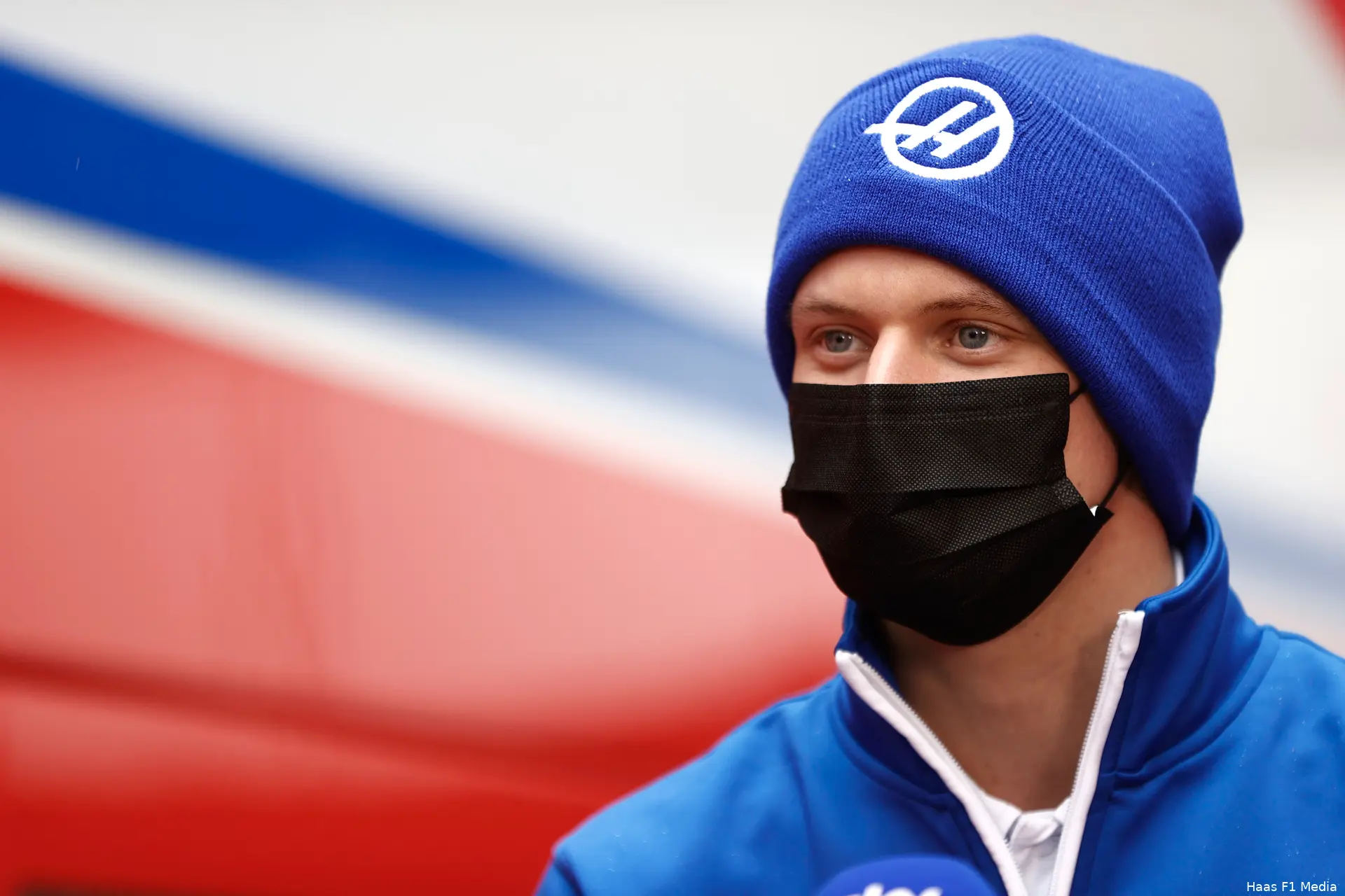 Mick Schumacher Haas mondkapje
